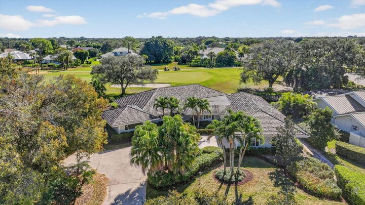 Property Photo: 5610 SE Winged Foot Drive FL 34997
