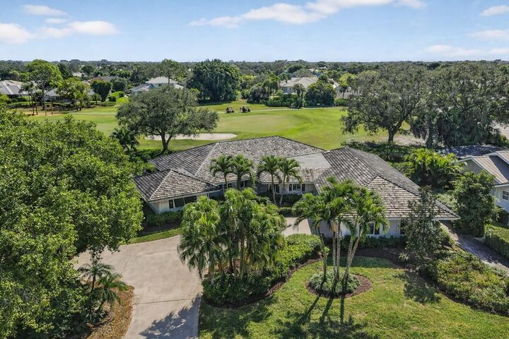 Property Photo:  5610 SE Winged Foot Drive  FL 34997 