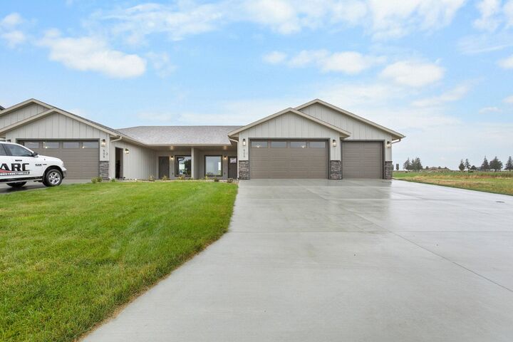 Property Photo:  505 Mill Pond Rd Road 1  IA 51246 