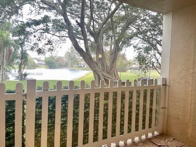 Property Photo:  400 Palm Cir W 104  FL 33025 