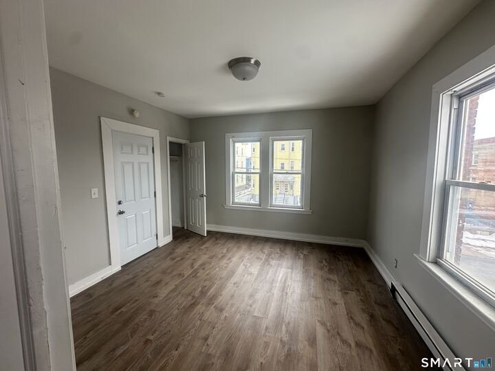 Property Photo:  86 Gold Street 2S  CT 06053 