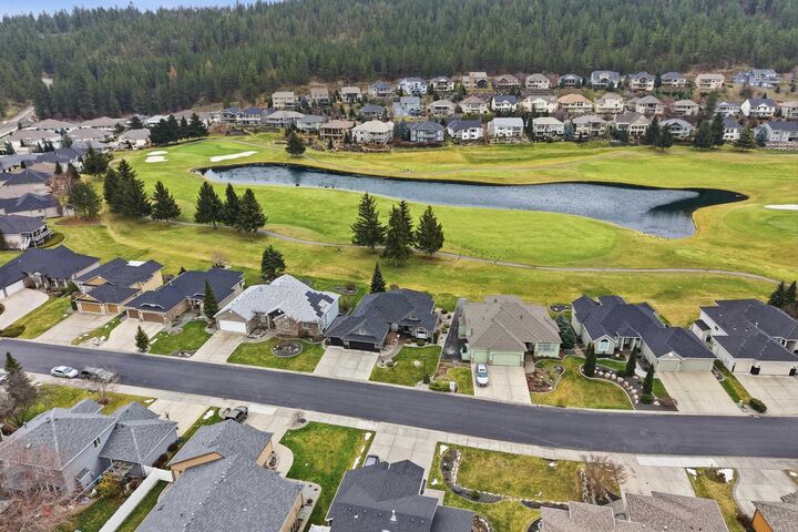 Property Photo: 1404 N Winchester Ln WA 99019