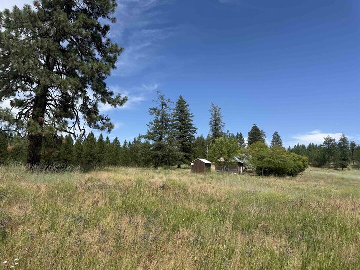 Property Photo:  15211 N Wood Rd  WA 99026 