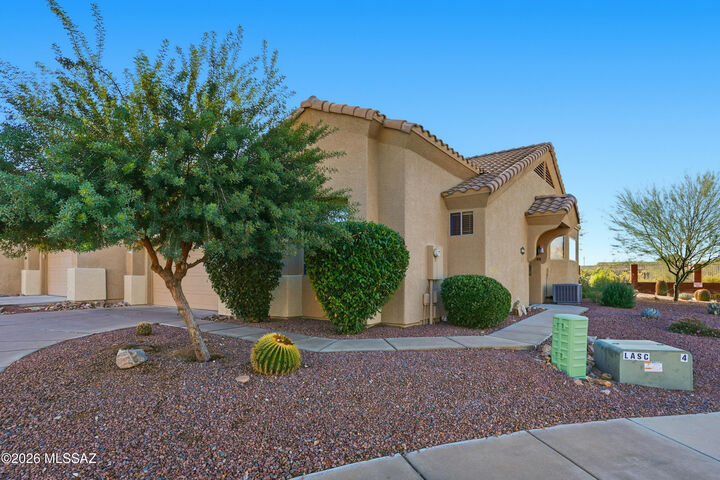 Property Photo:  459 W Moorwood Street  AZ 85614 