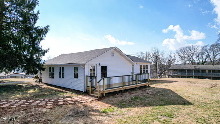 Property Photo: 152 Hemlock Street TN 37645