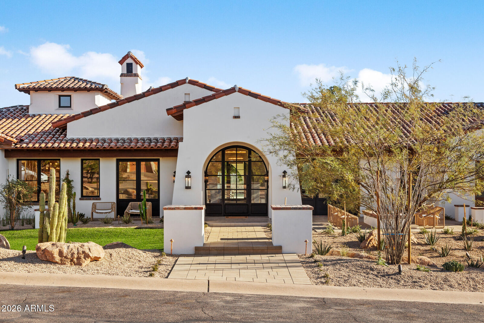 Property Photo: 4605 E Rockridge Road AZ 85018