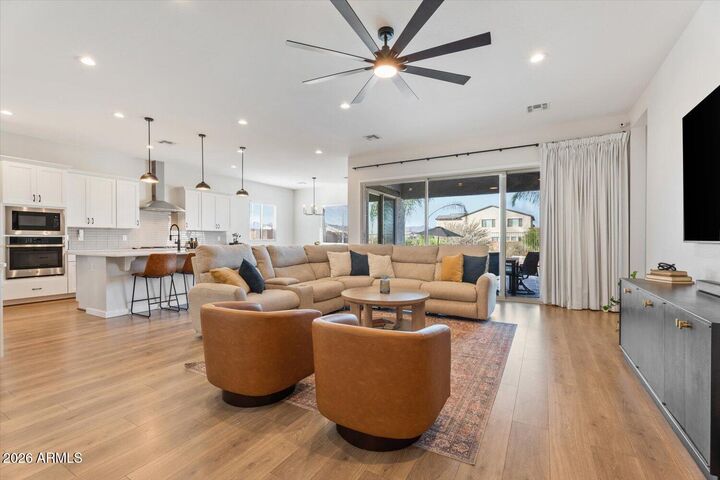 Property Photo:  10508 S 48th Glen  AZ 85339 