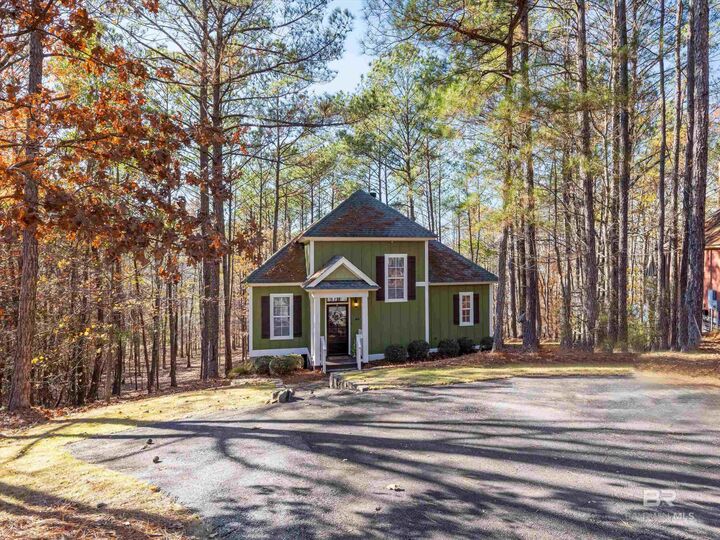 Property Photo:  168 Village Circle  AL 36853 