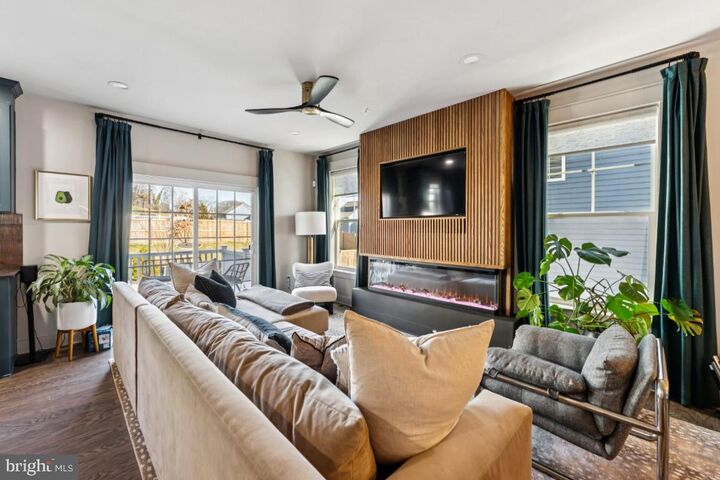 Property Photo:  1333 Eastern Avenue  MD 20743 