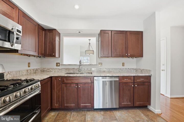 Property Photo:  45563 Whitcomb Square  VA 20166 