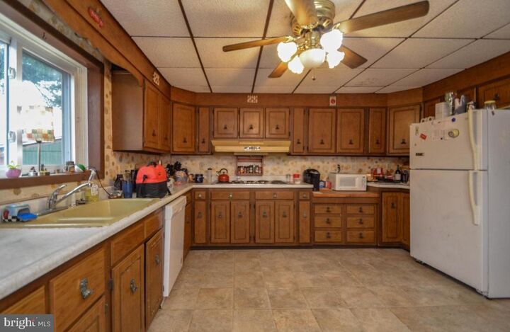 Property Photo:  214 E Main Street  PA 17972 