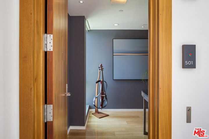 Property Photo:  1705 Ocean Ave  CA 90401 