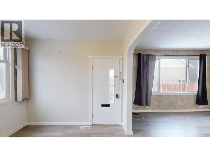 Property Photo: 201R 9th Avenue South BC V1C 2M4