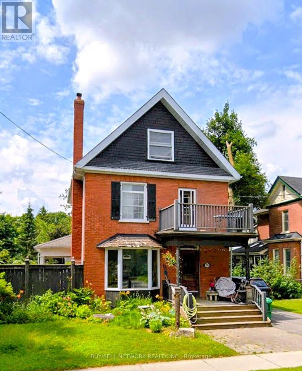 Property Photo:  773 Aylmer Street North  ON K9H 3X7 