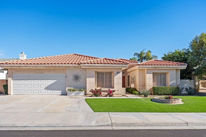 Property Photo:  40622 Cabana Court  CA 92260 