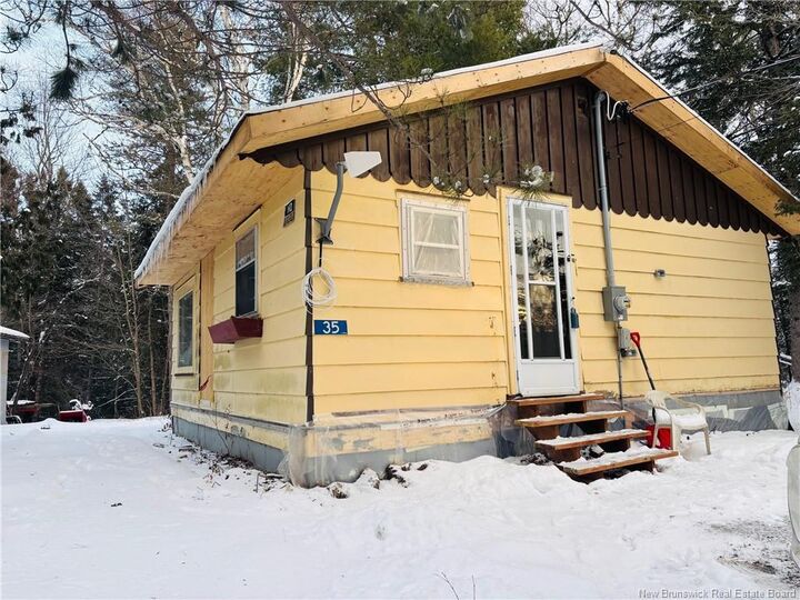 Photo de la propriété:  35 Pleasant Avenue  NB E9C 1B5 