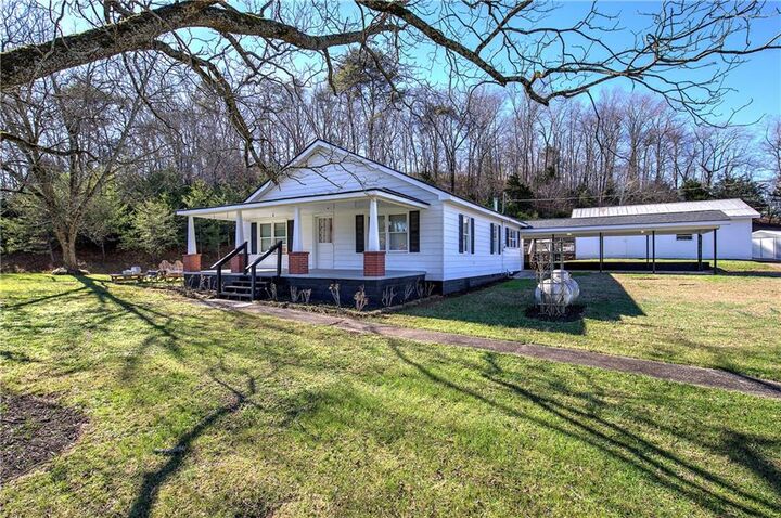 Property Photo:  798 Mount Pleasant Road  GA 30171 