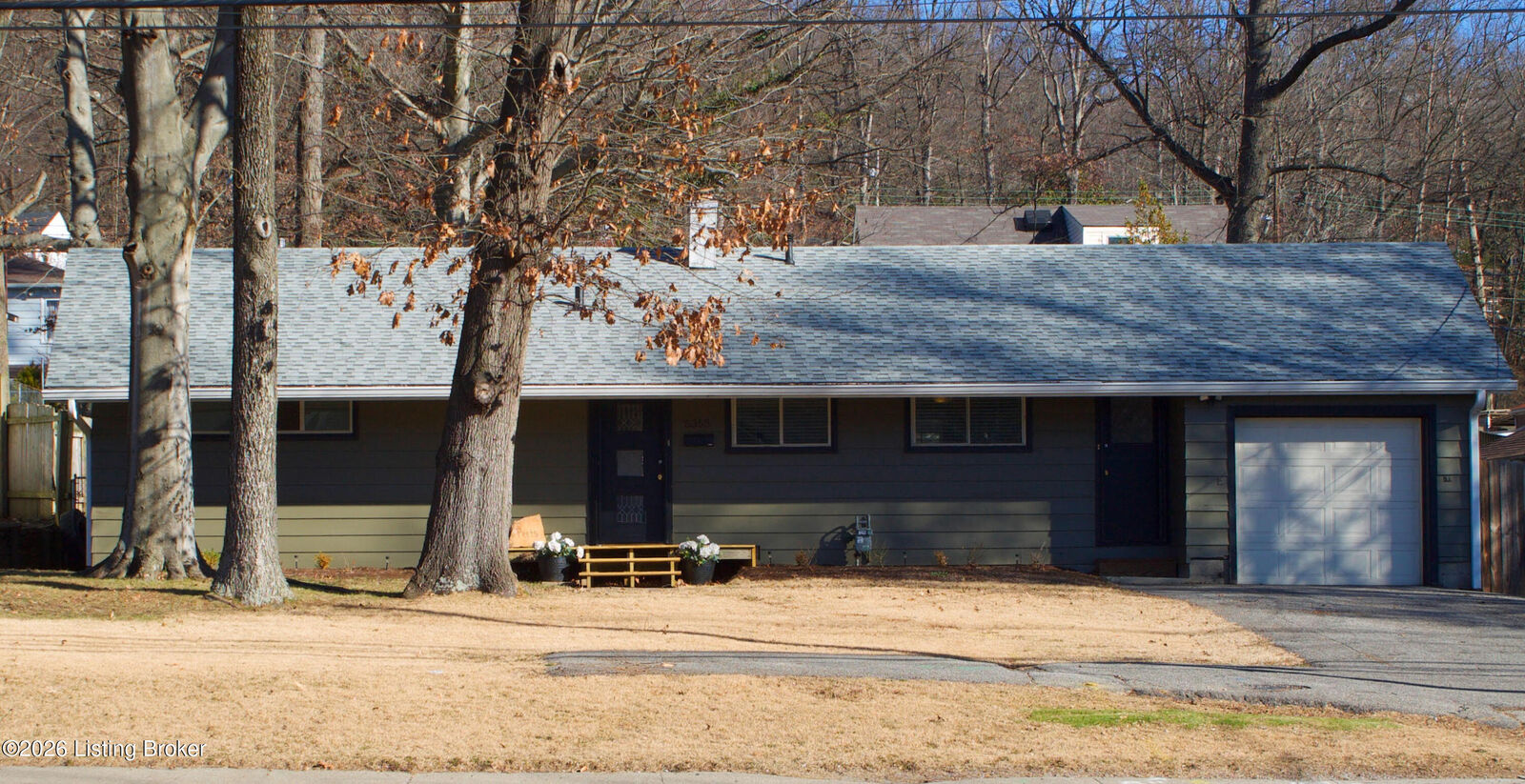 Property Photo:  5355 New Cut Rd  KY 40214 