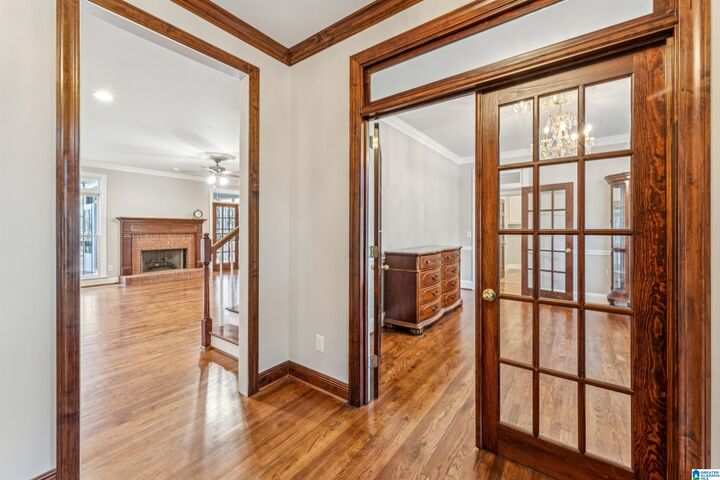 Property Photo:  709 Cunningham Circle  AL 35173 