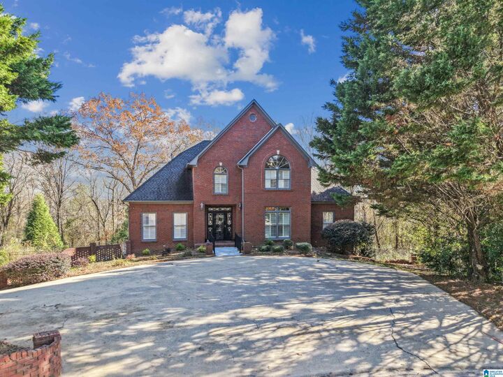 Property Photo: 709 Cunningham Circle AL 35173