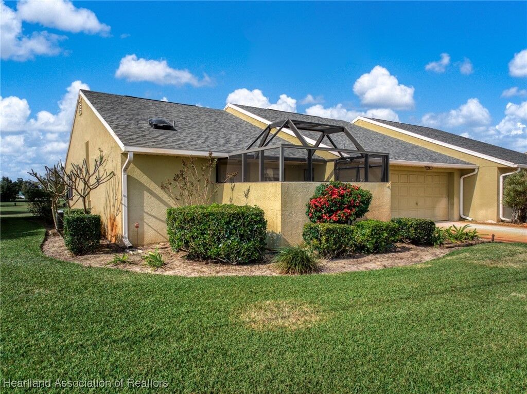 Property Photo:  1434 S Golfview Drive  FL 33825 