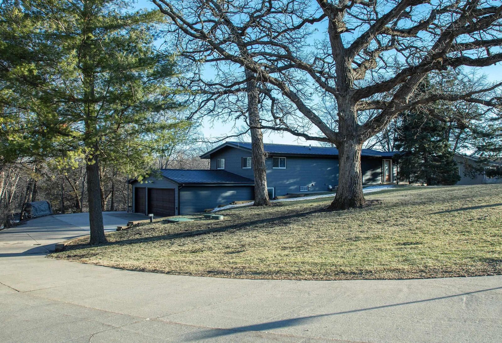 Property Photo:  206 Island View Drive  IA 50677 