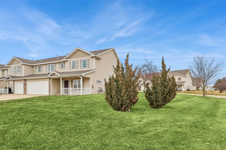 Property Photo:  2101 Meadow Court 701  IA 50320 