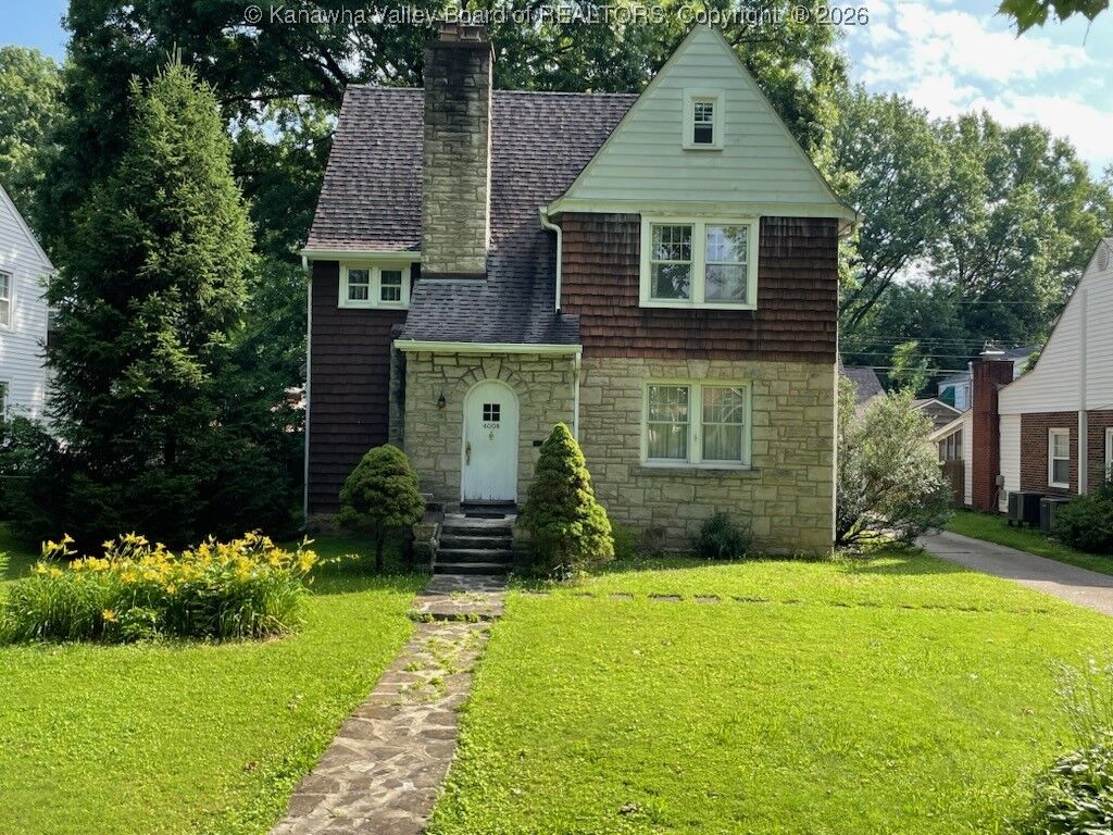Property Photo:  4008 Staunton Avenue SE  WV 25304 