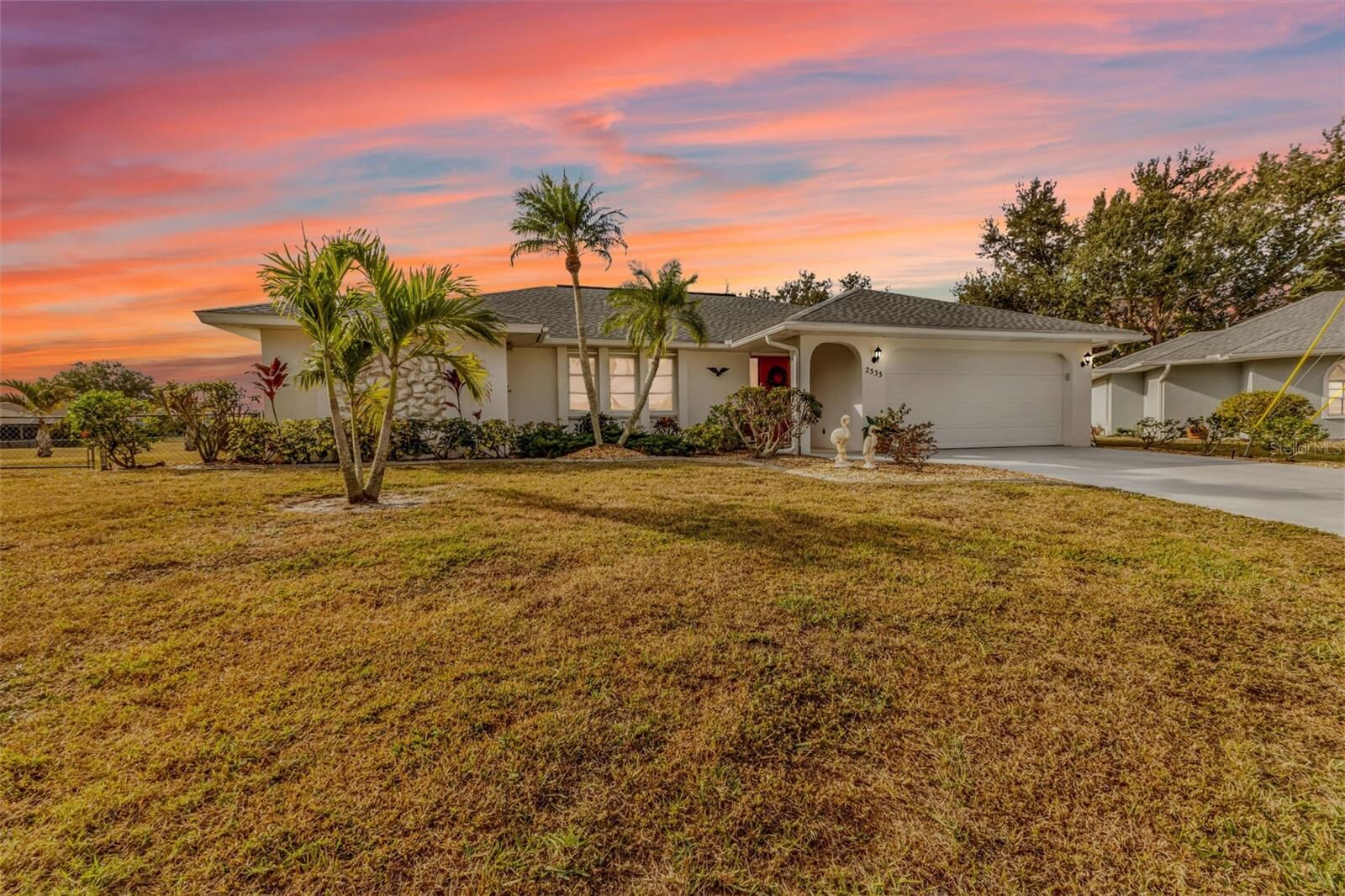 Property Photo: 2333 Bengal Court FL 33983