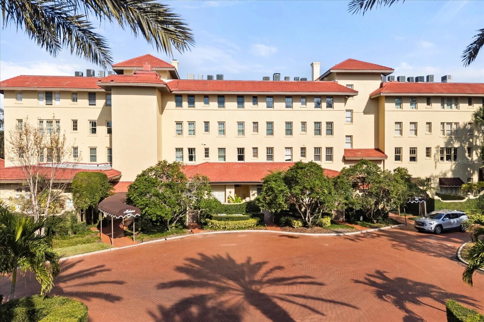 Property Photo:  1602 Alabama Drive 403  FL 32789 