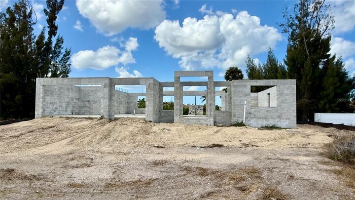 Property Photo:  2310 NW 35th Place  FL 33993 