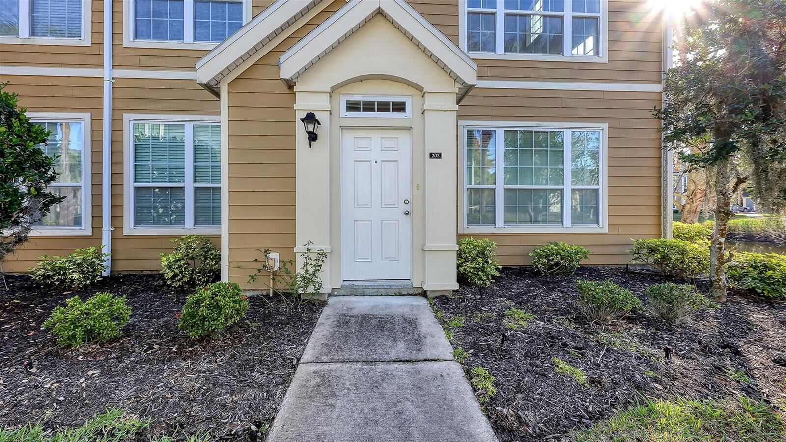 Property Photo:  5520 Rosehill Road 203  FL 34233 