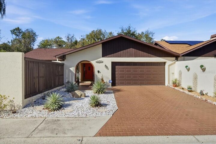 Property Photo:  13608 Avista Drive  FL 33624 