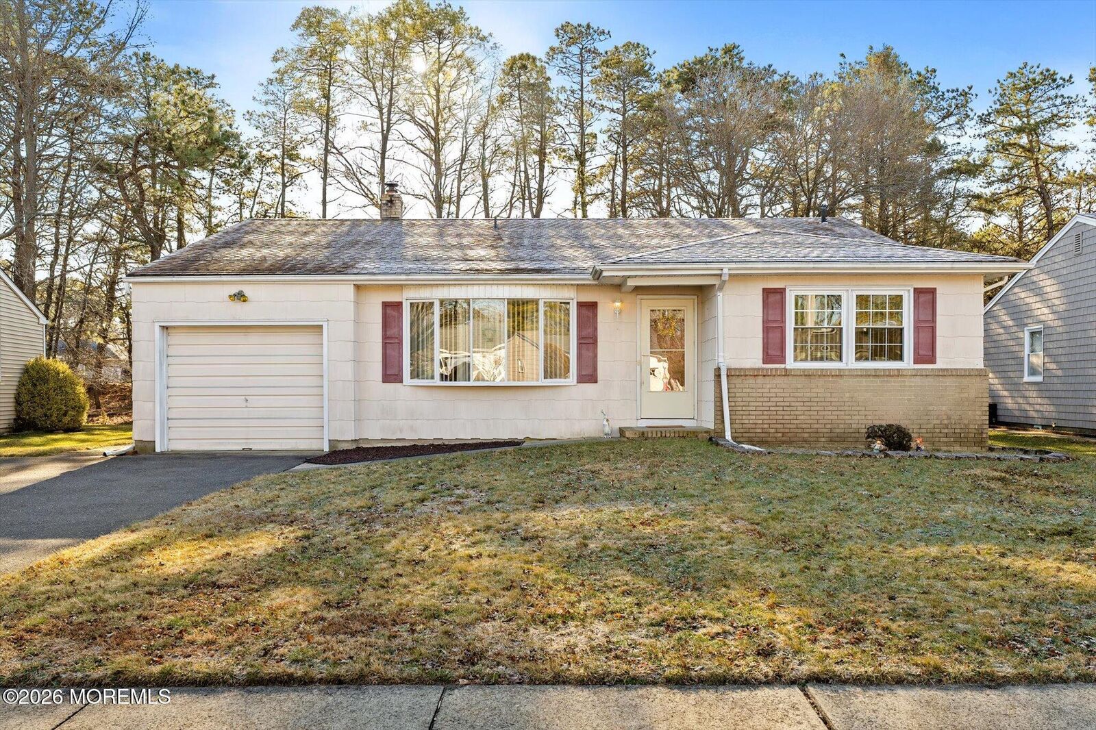 Property Photo:  52 Castleton Drive  NJ 08757 