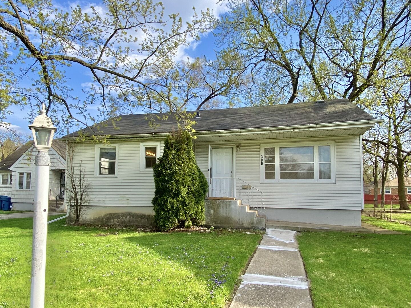 Property Photo: 306 Calumet Boulevard IL 60426