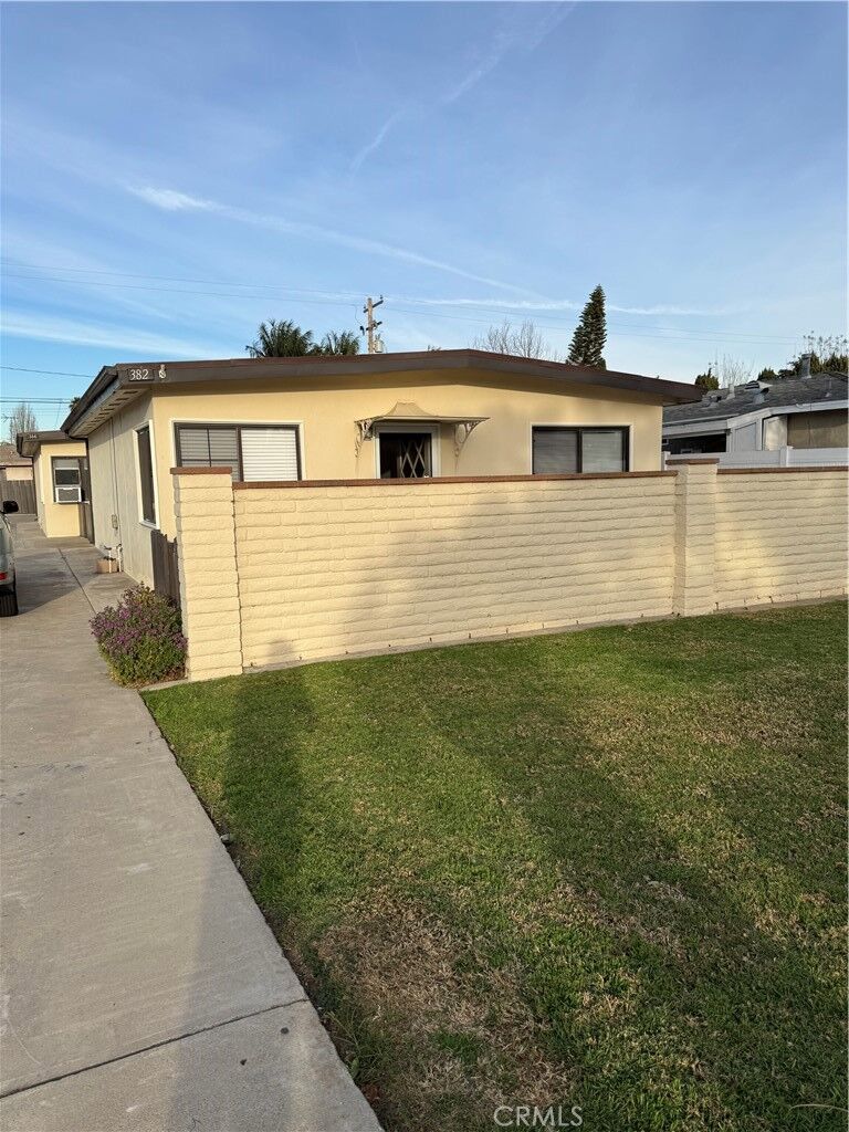 Property Photo:  382 Rochester Street  CA 92627 