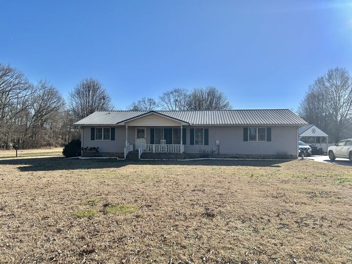 Property Photo:  442 Carr Rd  TN 37355 