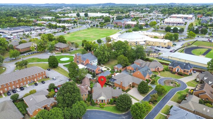 Property Photo:  101 Carriage Ln  TN 37075 