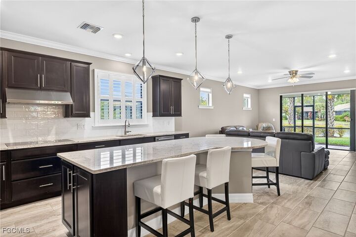 Property Photo: 11800 Benchley Court FL 33913