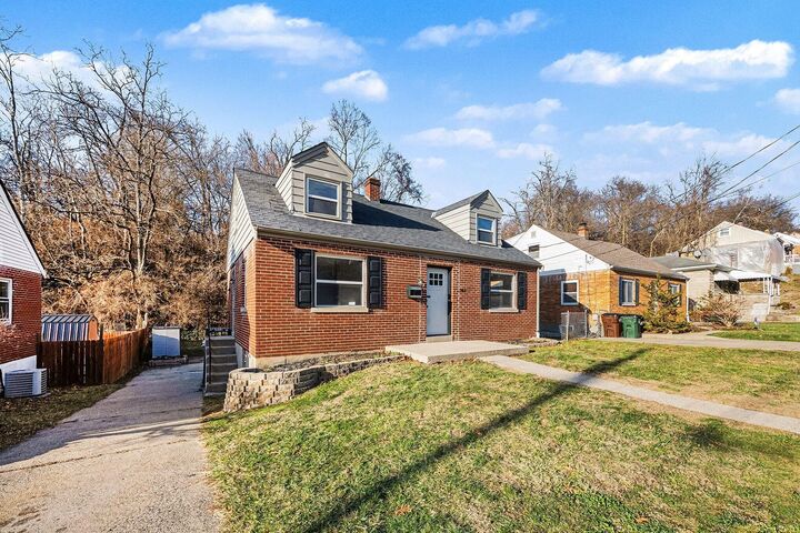 Property Photo:  341 Riddle Place  KY 41071 