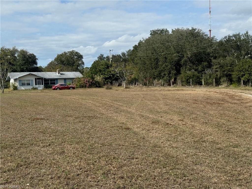 Property Photo: 1951 Valencia Dr FL 33917