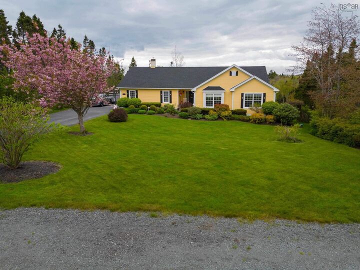 Property Photo:  51 Astour Drive  NS B3G 1P9 