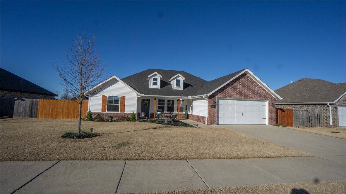 Property Photo:  321 N Otoe Street  AR 72730 