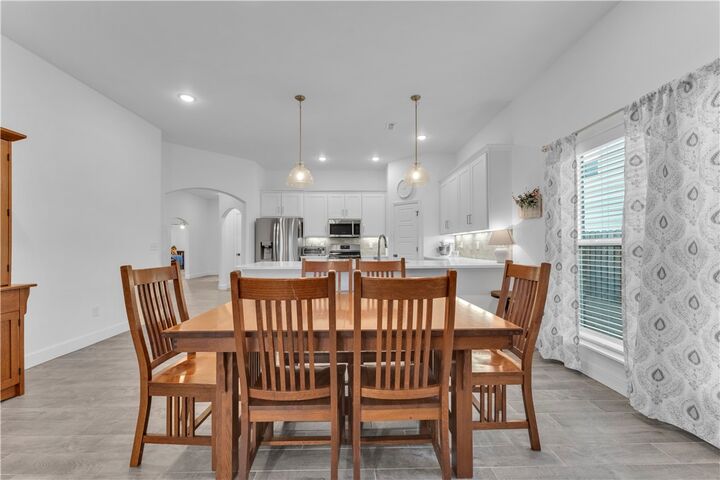 Property Photo:  5498 Little Field Avenue  AR 72762 