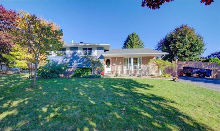 Property Photo:  55 Gracefield Crescent  ON N2E 1R8 