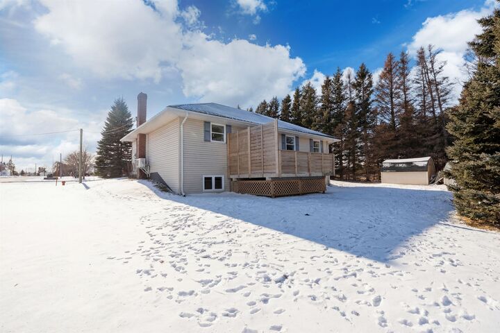 Property Photo:  16 Arthur Holland Drive  PE C1N 5Z2 