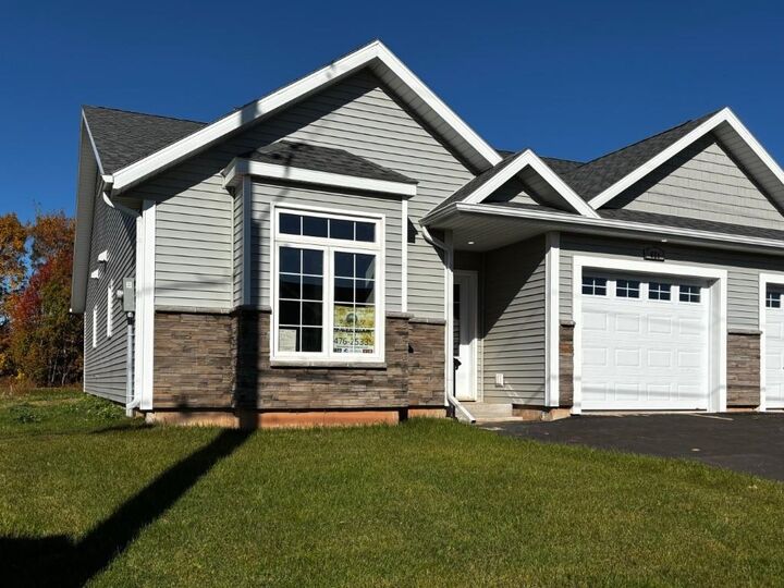 Property Photo: 621 Murphy Street 15 PE C1N 4H2