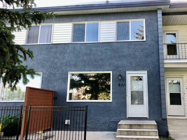 2211 19 Street NE 221 — photo 1