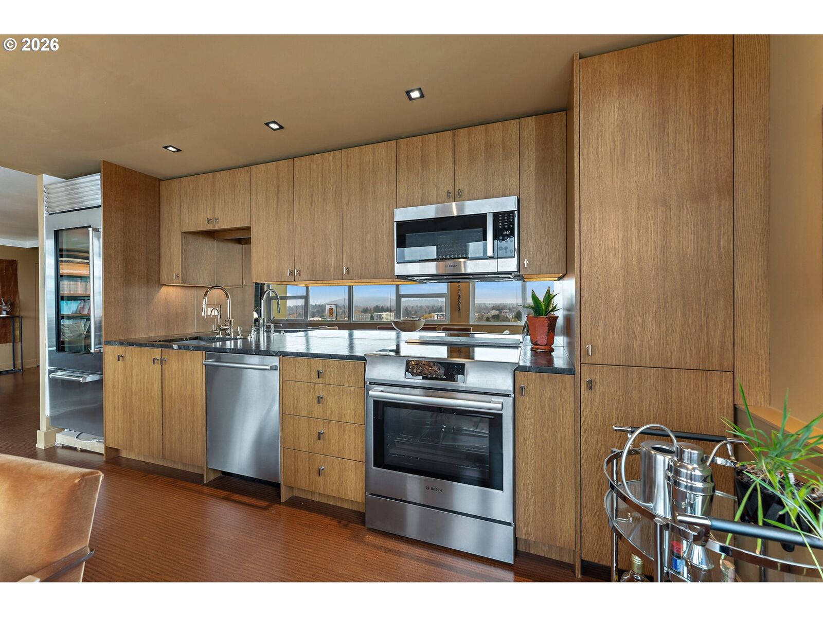 Property Photo:  1220 NE 17th Ave 17H  OR 97232 