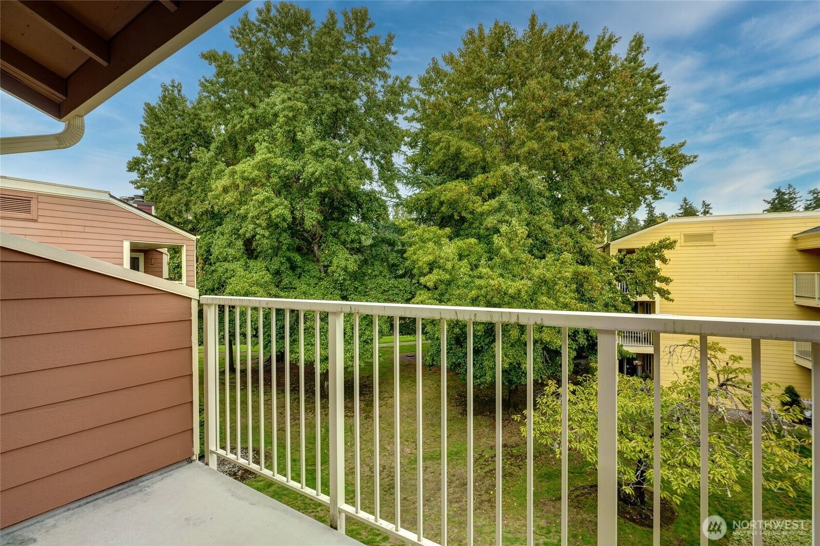 Property Photo:  7292 W Lake Sammamish Parkway NE 4-306  WA 98052 